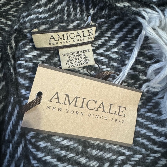 Amicale Cashmere Wool Blend Herringbone Scarf in Black & White NWT 79”x25” - Picture 4 of 4